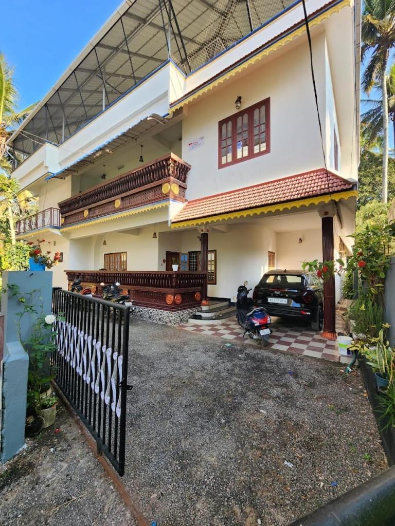 Pknhomestay Kumily Thekkady Exteriör bild