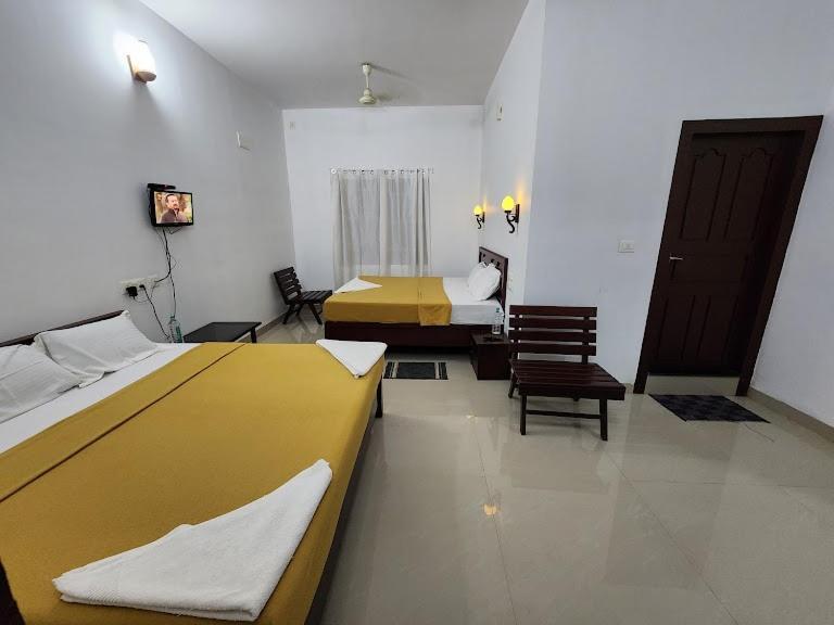 Pknhomestay Kumily Thekkady Rum bild